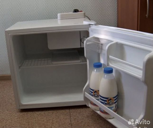 Холодильник маленький барный