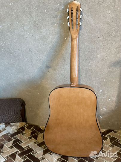 Акустическая гитара