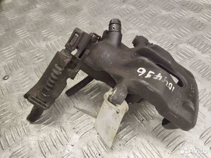 Суппорт задний правый Honda Accord 7