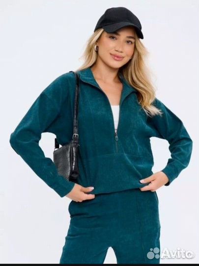 Спортивный костюм женский