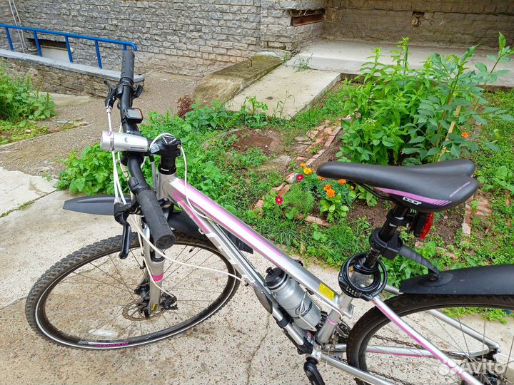 Продаю велосипед GT женский