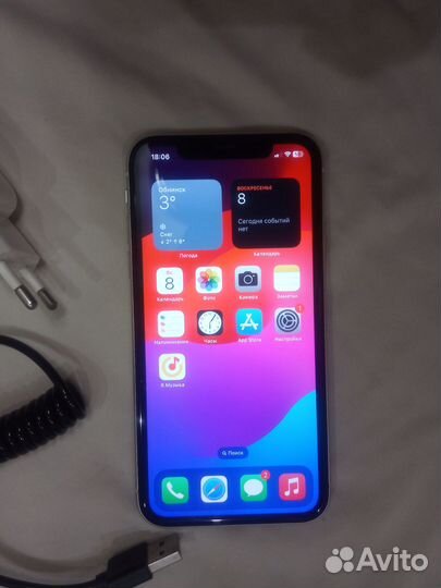iPhone 11, 64 ГБ