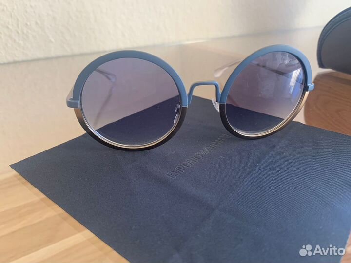 Солнцезащитные очки emporio armani