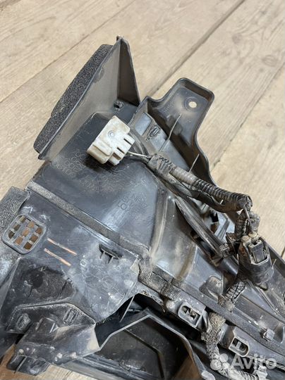 Жабо пластиковое Toyota Land Cruiser 200