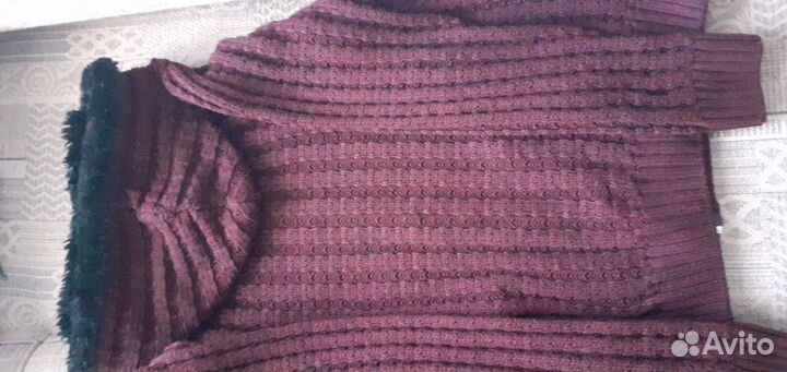 Кофта вязаная с капюшоном