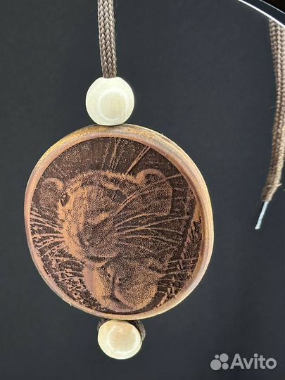 Подвеска в авто на зеркало