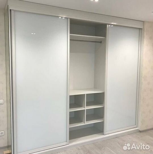 Стенка в гостиную