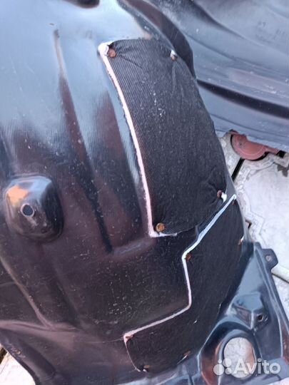 Локеры Тойота camry подкрылки Тойота камри