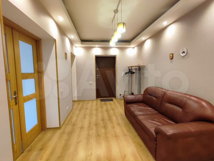 2-к. квартира, 70,1 м², 4/8 эт.