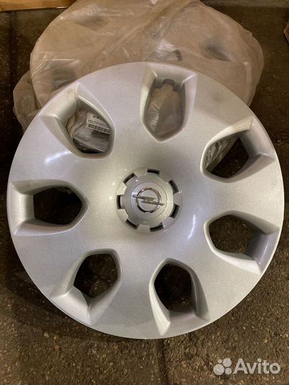 Колпак колеса R17 Opel Astra J