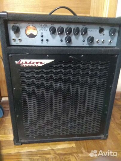 Басовый комбик, басовый кабинет и т. д