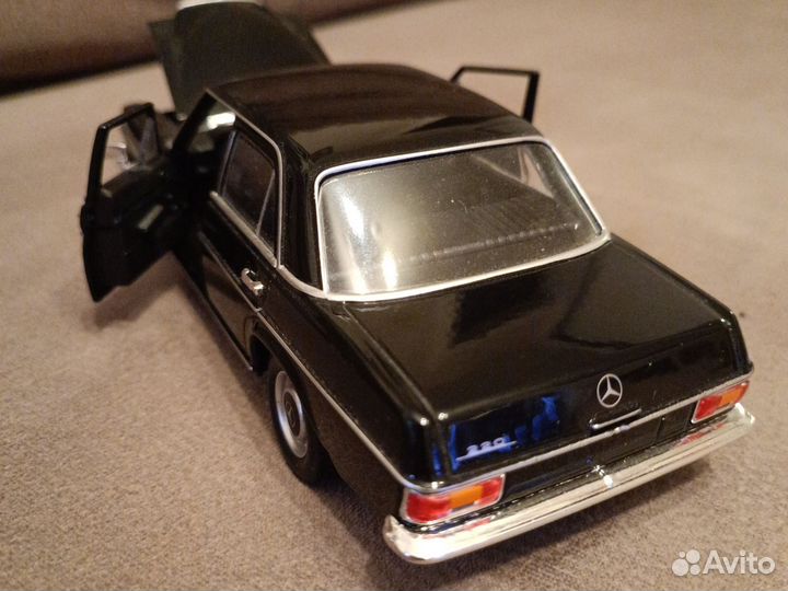 Модель автомобиля mercedes w114