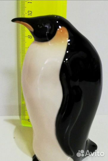 Фарфоровая статуэтка