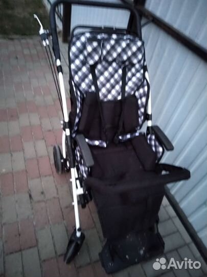 Коляска для детей с дцп