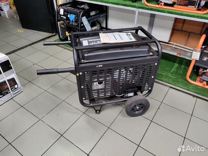 Бензиновый генератор Hyundai HY 7000SE-3