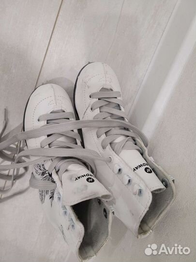 Коньки фигурные для девочки