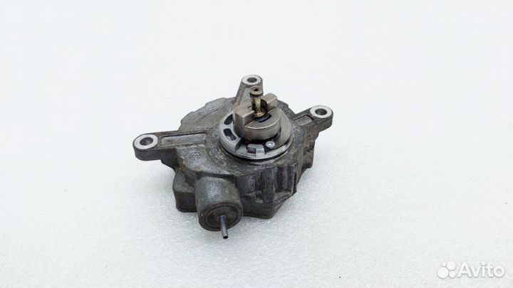 Б/У Насос вакуумный Состояние отличное, оригинал