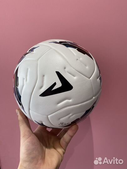 Футбольный мяч профессиональный