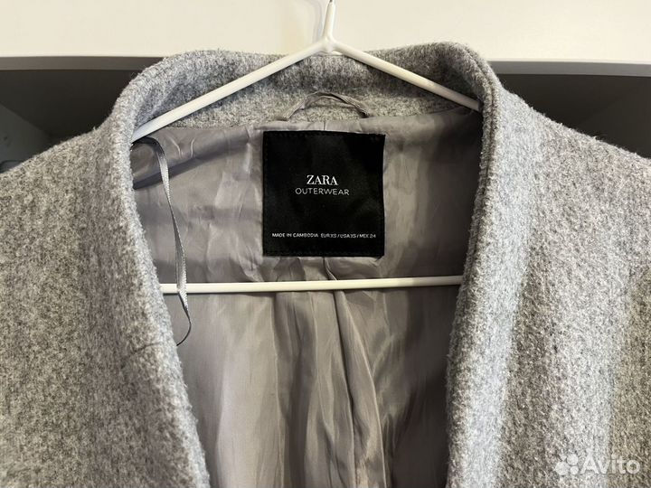 Пальто серое Zara