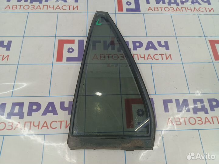 Стекло двери задней левой (форточка) Mitsubishi La