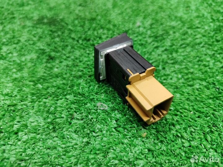 Кнопка autohold Volkswagen Passat B6