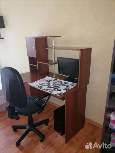 Продаю компьютерный стол