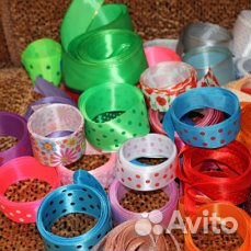 Ленты бусины и пуговицы