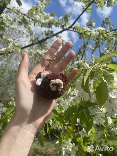 Вязанный брелок мишка