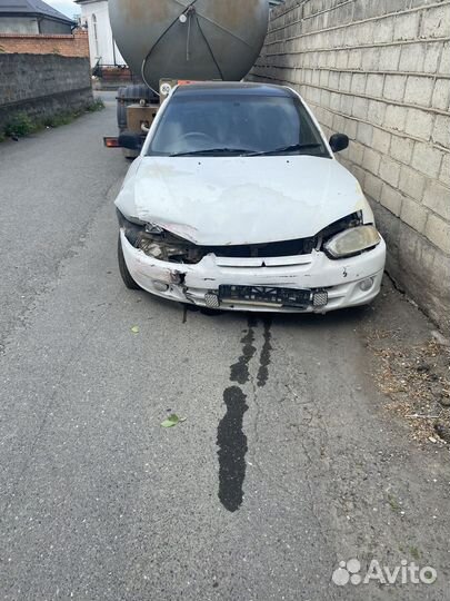 Mitsubishi Mirage 1.3 AT, 2000, битый, 250 000 км