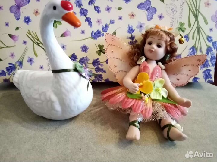 Коллекционная фарфоровая куколка фея