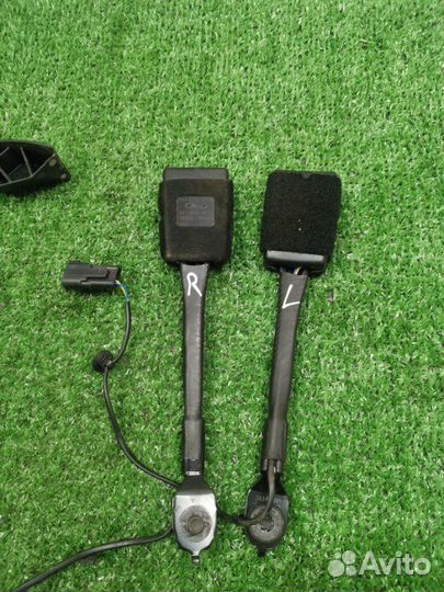 Замок ремня безопасности передний Ford Kuga 2 2.0