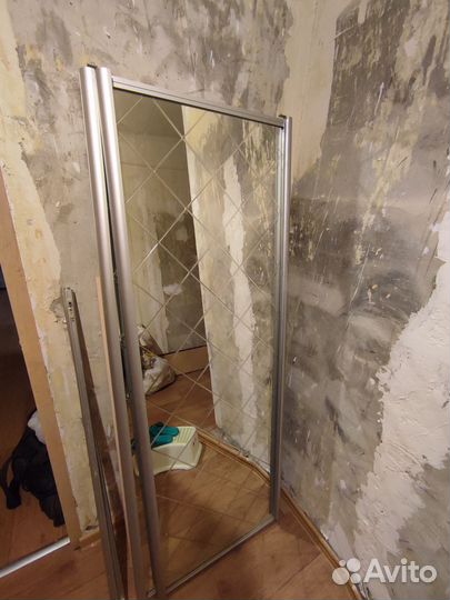 Зеркальные двери для шкафа