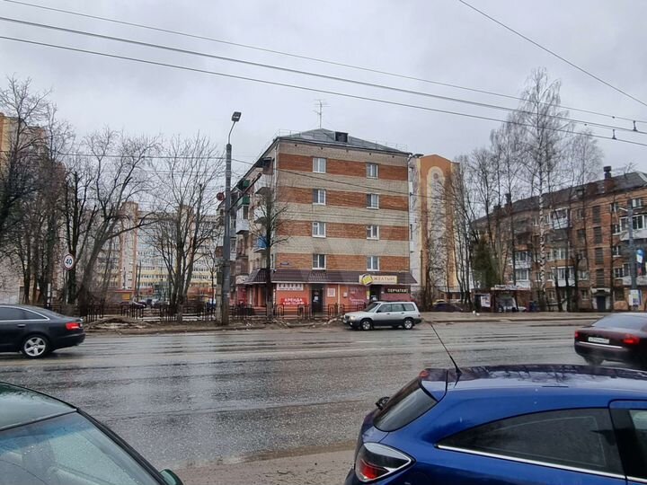 Торговая площадь, 32 м²