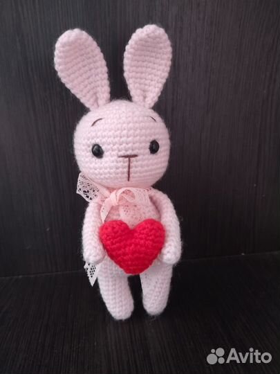 Вязаная игрушка заяц,ручная работа