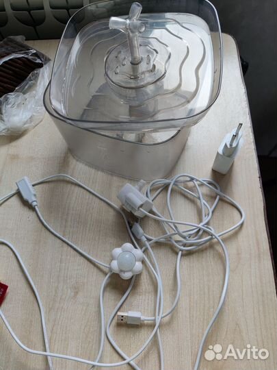 Фонтан поилка для кошек