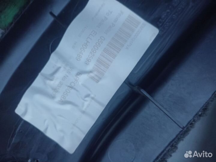 Обшивка багажника правая и левая Land Rover Range