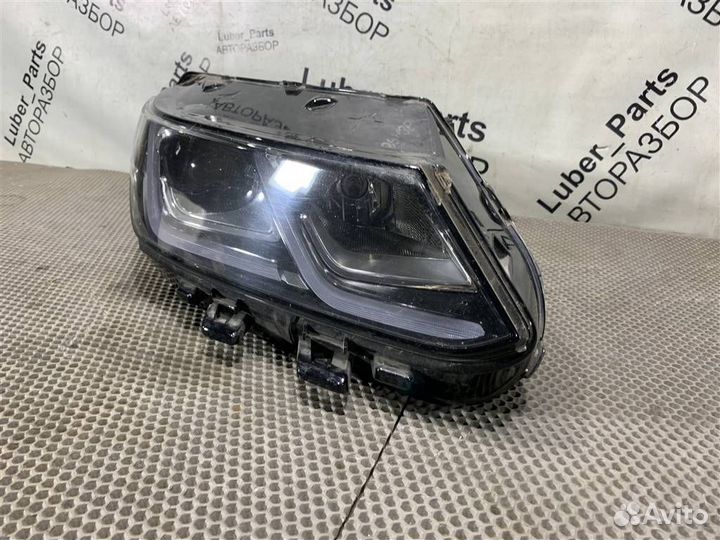 Фара правая Geely Coolray SX11 2018