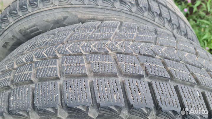 Nexen Winguard Ice 215/65 R16 98