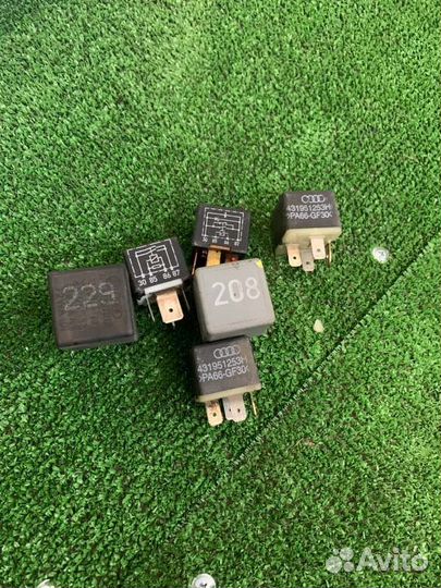 Реле Audi A4B5 avante ADR 1997