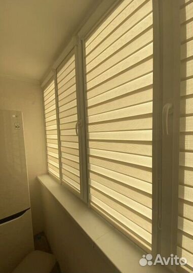 Рулонные шторы в коробе и с направляющими E0961