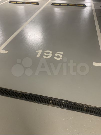 Машиноместо, 13 м²