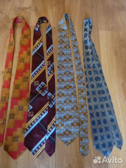 Галстуки-9 шт,новые,ссср,2 бабочки,подтяжки
