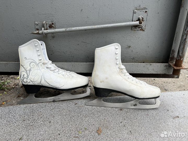 Коньки для фигурного катания