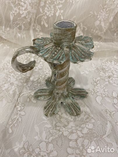 Подсвечники из металла