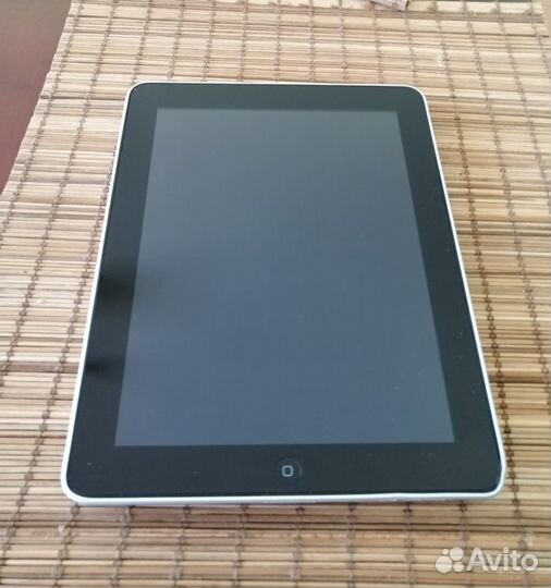 Планшет iPad - 2010 - самый первый айпад