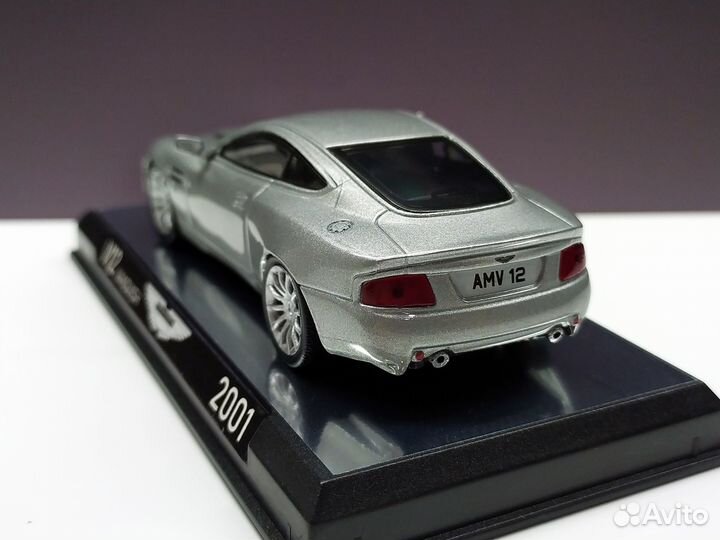 1:43 Aston Martin V12 Vanquish 2001