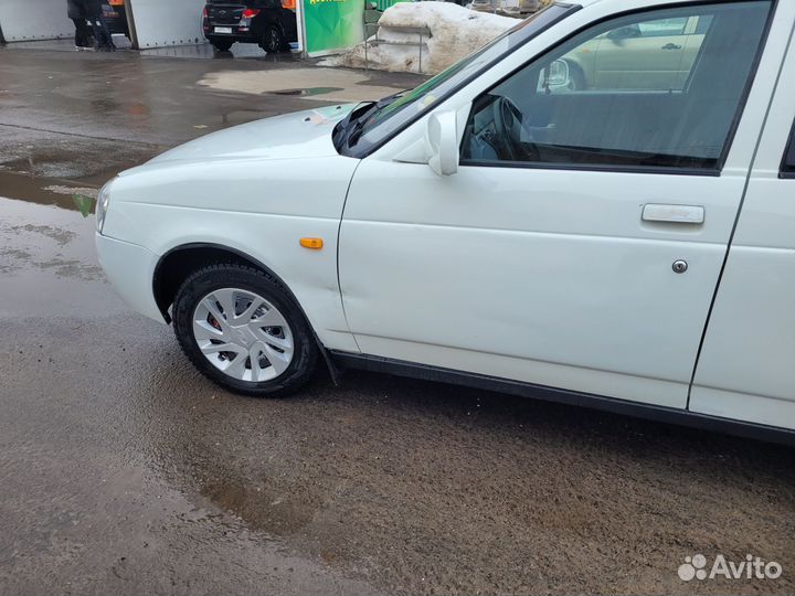 LADA Priora 1.6 МТ, 2011, 180 000 км