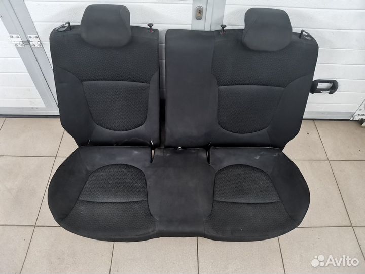 Заднее сиденье Kia Rio 3 2011-2017 г.в