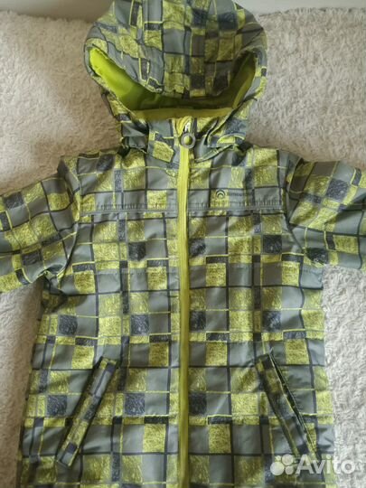 Демисезонный костюм на мальчика р.104-110
