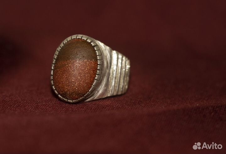 Bague en argent avec une héliolite